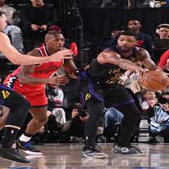 Lakers offensive issues boil down to roster of “free agents and player options”