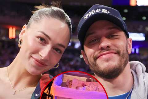 Pete Davidson's Girlfriend Elsie Hewitt Shows Off First New Year's Eve With Baby