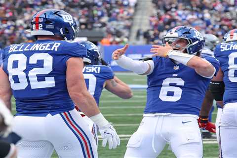 Giants end miserable season with second straight win to worsen their draft position