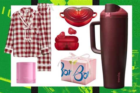 25 Gifts to Get Your Girlfriend This Valentine’s Day