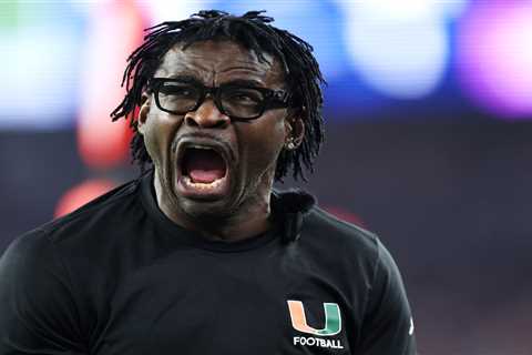 Michael Irvin loses his mind as Carson Beck scores game-winning Miami touchdown