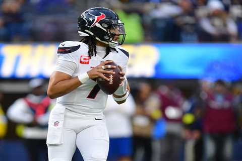 theScore Bet bonus code NPNEWS: Bet $10, get $100 in bonus bets for NFL Playoffs