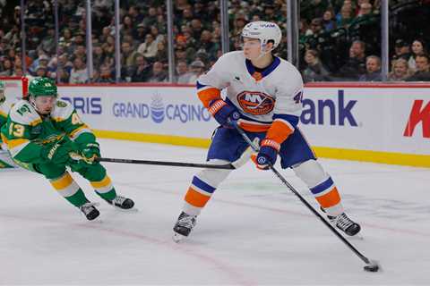 Quinn Hughes offered glimpse into Matthew Schaefer’s Islanders future