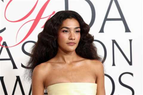 Olivia Dean Continues to Dominate U.K. Albums Chart With Fifth Week at No. 1