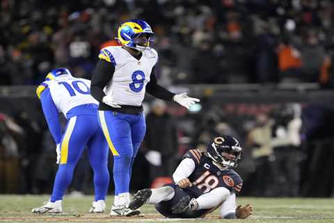 Caleb Williams kept Bears’ season alive with one of the most miraculous touchdowns you will ever see