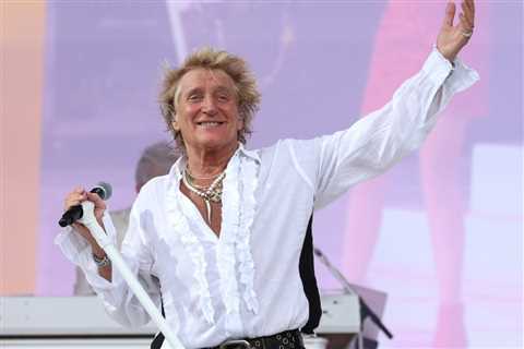 Rod Stewart Rips Into ‘Draft Dodger’ Donald Trump for Insulting NATO Troops in Afghanistan