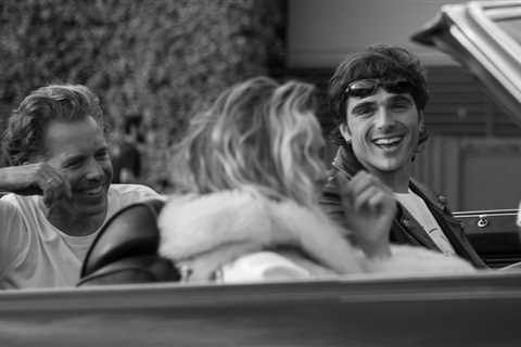 Margot Robbie & Jacob Elordi Look Great Together in Traffic in New Pics