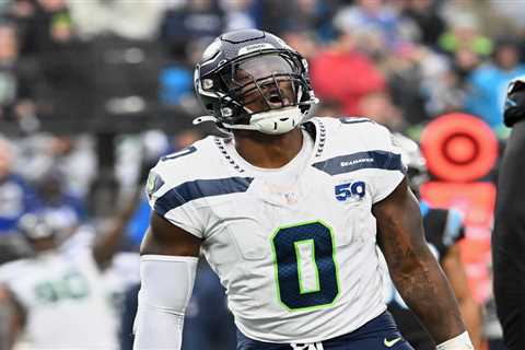 Dez Bryant owes Seahawks’ DeMarcus Lawrence a Rolex after lack of Sam Darnold faith