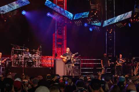 Dave Matthews Band ‘Horrified’ By ICE Killings in Minneapolis: ‘If ICE Wasn’t In Minneapolis, Renee ..