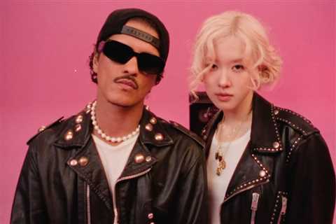 ‘Mickey’ Gives ‘APT.’ a Hook — So Why Aren’t Interpolated Songwriters Grammy Eligible?