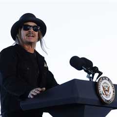 Kid Rock Shares Kobe Bryant Quote About Loving the ‘Haters’ Amid Turning Point Halftime..
