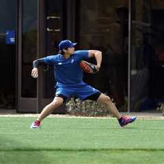 Shohei Ohtani looks jacked in return to Dodgers spring training