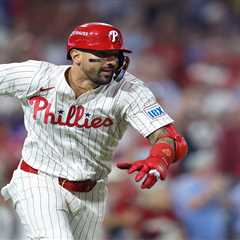 Phillies tell Nick Castellanos not to report to spring training with trade or release looming