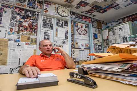 Ron Naclerio, one-of-a-kind coach, rightfully sits atop NY state hoops win list