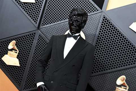 Gesaffelstein Wins First Grammy, Silently Accepts Best Remixed Recording in Trademark Black Mask