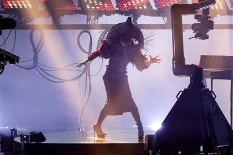 ‘Abracadabra’! Lady Gaga Delivers a Magical Performance From Inside a Wicker Headdress