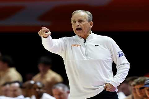Rick Barnes jokingly wonders if Tennessee players are ‘betting on games’ after NCAA gambling..