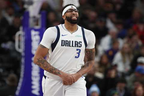 Mavericks ship Anthony Davis to Wizards in trade deadline bombshell