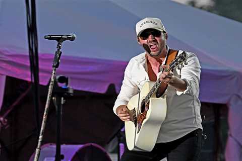 Country music star down to make songs with Rams lineman Kobie Turner