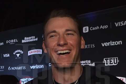 Mac Jones Shrugs Off 49ers' Substation Conspiracy, 'I Can’t Hear The Buzz’