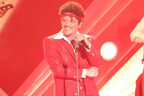 Bruno Mars’ ‘I Just Might’ Tops Rhythmic Airplay Chart Faster Than Any of His 13 Other No. 1s