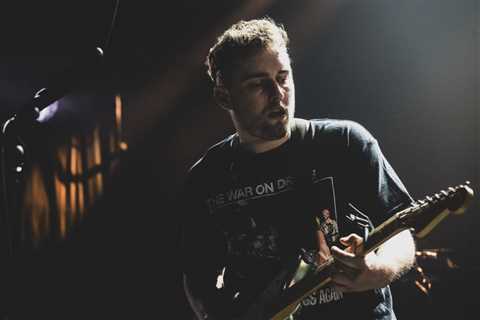 Sam Fender & Olivia Dean’s ‘Rein Me In’ Hits No. 1 on U.K. Singles Chart Following..