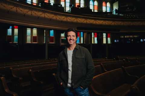 From Sleeping on the Floor to Selling Out the Ryman: The Listening Room Turns 20
