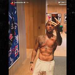 Lewis Hamilton Posts Shirtless Selfie, Ready For Race Week!