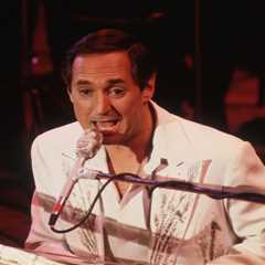 Neil Sedaka’s Streams Up 700% Following His Death