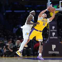 Lakers trust Jaxson Hayes to step up against Knicks with Deandre Ayton’s status day to day