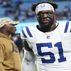 Defensive end Kwity Paye agrees to terms with Raiders