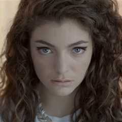 You Can Call Her Queen Bee: Lorde’s Debut Single ‘Royals’ Joins YouTube’s Billion Views Club