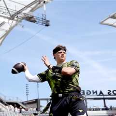Olivia Ponton cheers on Joe Burrow at Fanatics Flag Football Classic