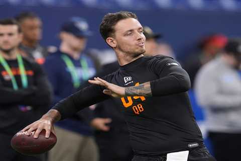 Carson Beck booed by crowd at NFL combine in wild scene