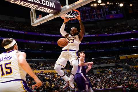 Lakers blow out Kings for much-needed refresher
