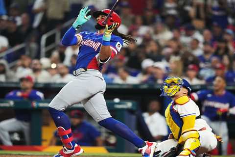 Fernando Tatis Jr. delivers a bat flip for the ages after epic WBC home run
