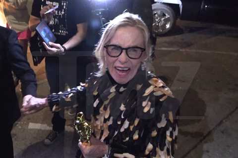 Oscar Winner Amy Madigan Thrilled to Scare People With 'Weapons'