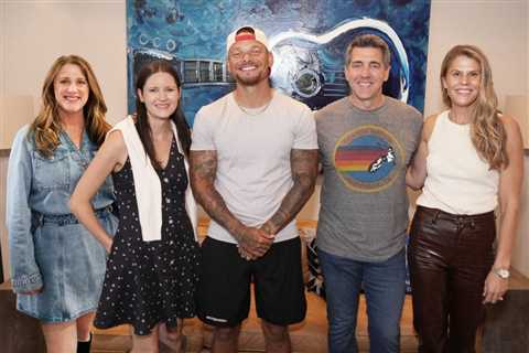 Kane Brown Re-Signs With Sony Music Nashville: ‘It Feels Like We’re Just Getting Started’