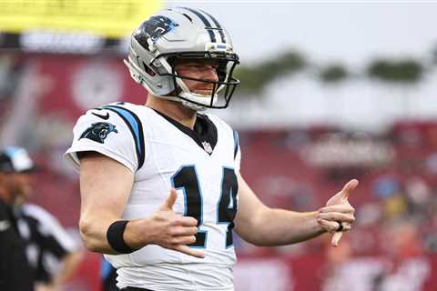 Eagles get Andy Dalton in trade with Panthers to bolster QB depth