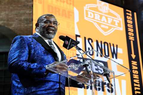 Steelers squash rumor that franchise legend Joe Greene died
