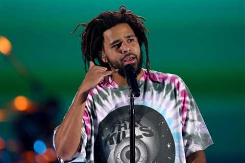 J. Cole Reveals Kendrick Lamar Had Two Features on Early Version of ‘The Fall-Off’: ‘Somebody..
