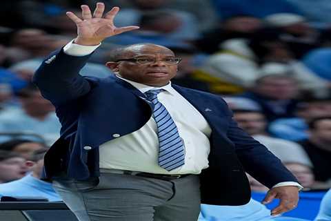 Bruce Pearl claims ‘loyalty’ issue with Hubert Davis’ UNC firing