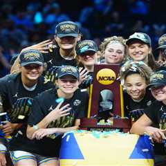 UCLA women’s basketball team gets hero’s welcome in return to campus after national championship