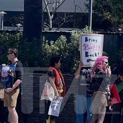 'Buffy the Vampire Slayer' Fans Picket Hulu Office Demanding Reboot Revival