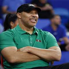 LaVar Ball urges Hornets to acquire all his sons — and has startling message for coach Charles Lee