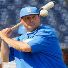 UCLA baseball rallies to beat Minnesota, extend record Big Ten streak