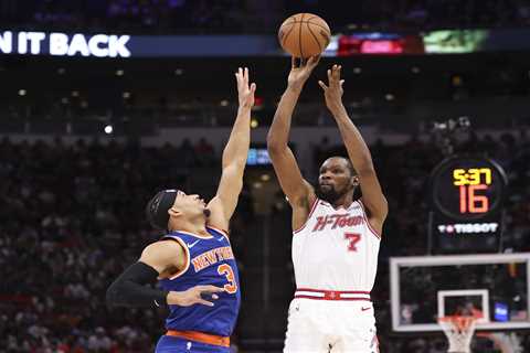 Knicks crushed by Rockets as struggles against winning teams continue