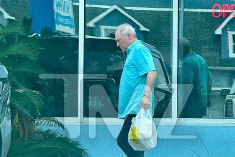 House Majority Leader Steve Scalise On Beach Vacation As Shutdown Continues