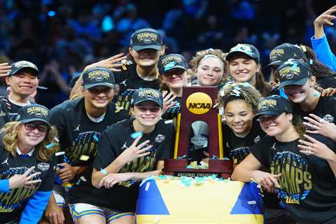 UCLA women’s basketball team gets hero’s welcome in return to campus after national championship