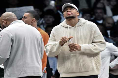 Nets haven’t given up on trying to acquire Giannis Antetokounmpo